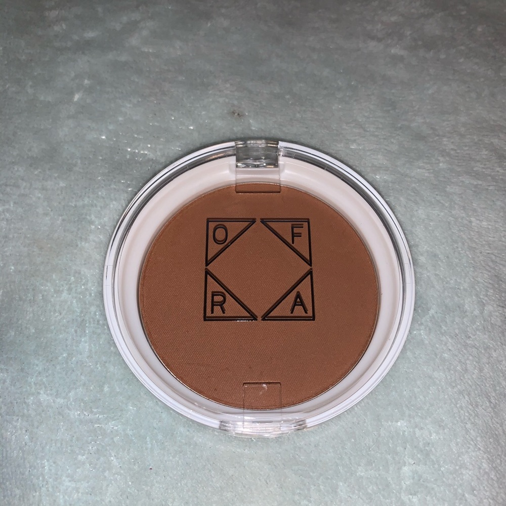 Ofra Bronzer